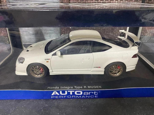 Autoart performance - 1:18,